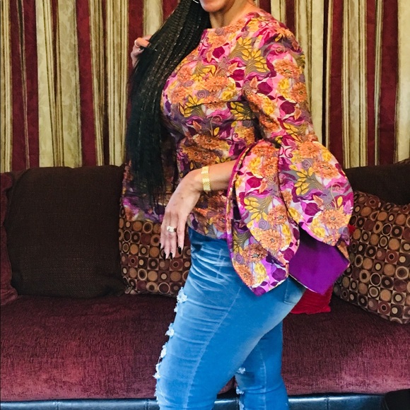 Sunday Flower blouse is handmade. M/L. - Picture 2 of 4